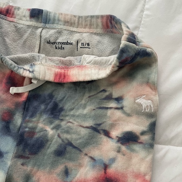 Abercrombie kids jogger/hoodie outfit - Picture 3 of 3